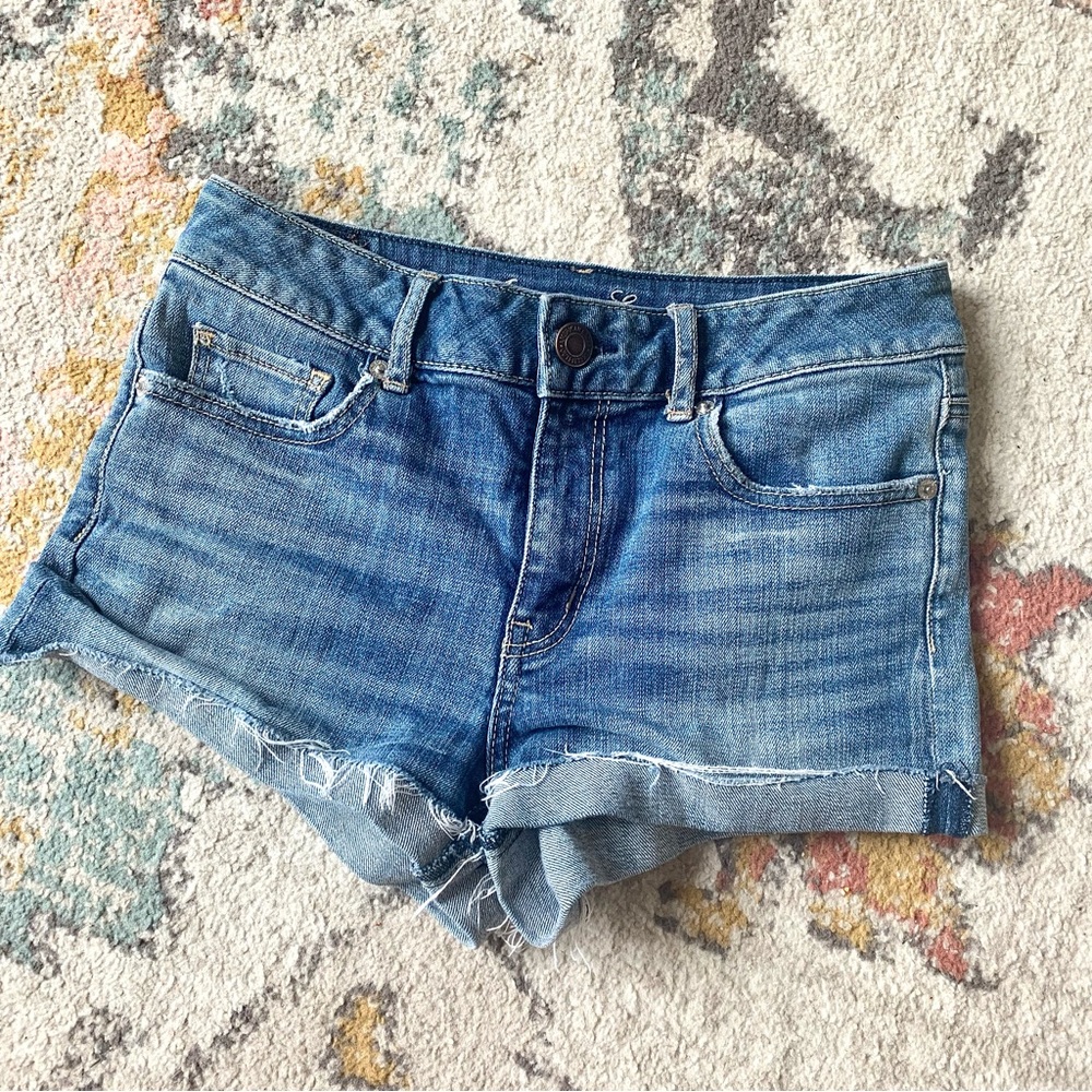 American Eagle Blue Denim Distressed Jean Shorts Mid Rise Stretch Cuffed  4